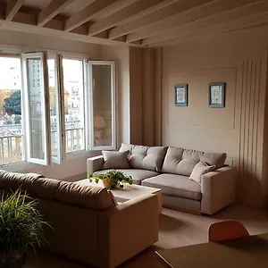 https://apartamentos-as-malaga-centro-historico-29008.hotelsinnerja.org